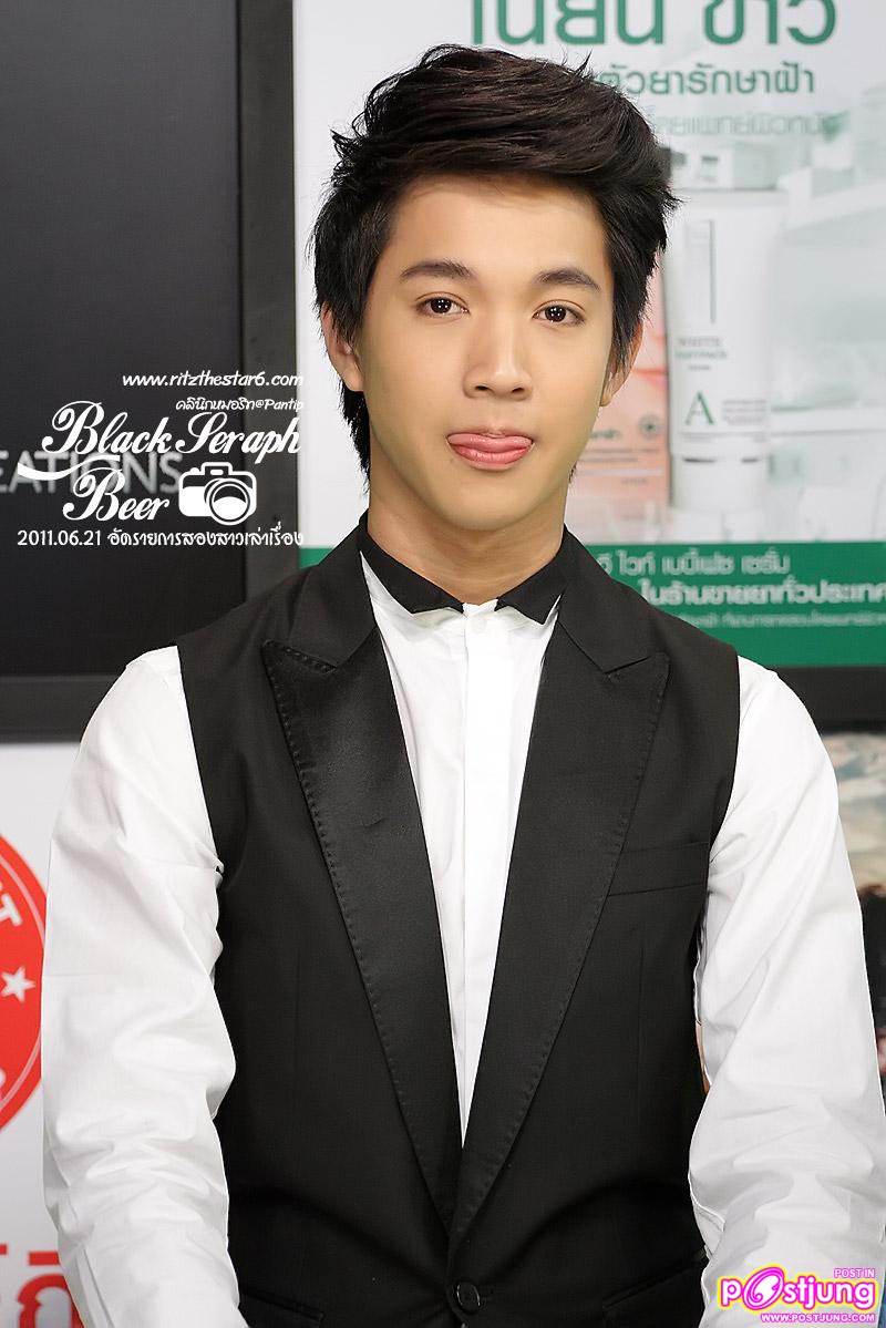 ริท @ รายการสองสาวเล่าเรื่อง