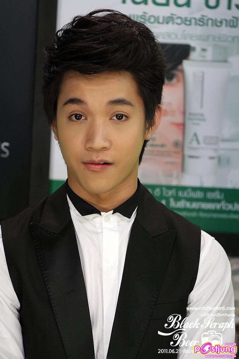 ริท @ รายการสองสาวเล่าเรื่อง