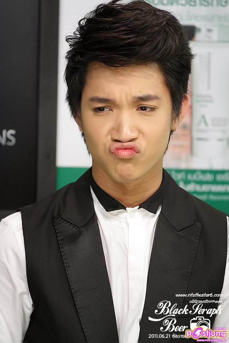 ริท @ รายการสองสาวเล่าเรื่อง