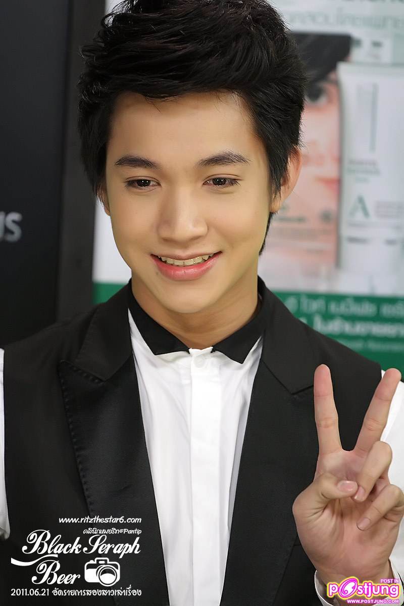 ริท @ รายการสองสาวเล่าเรื่อง