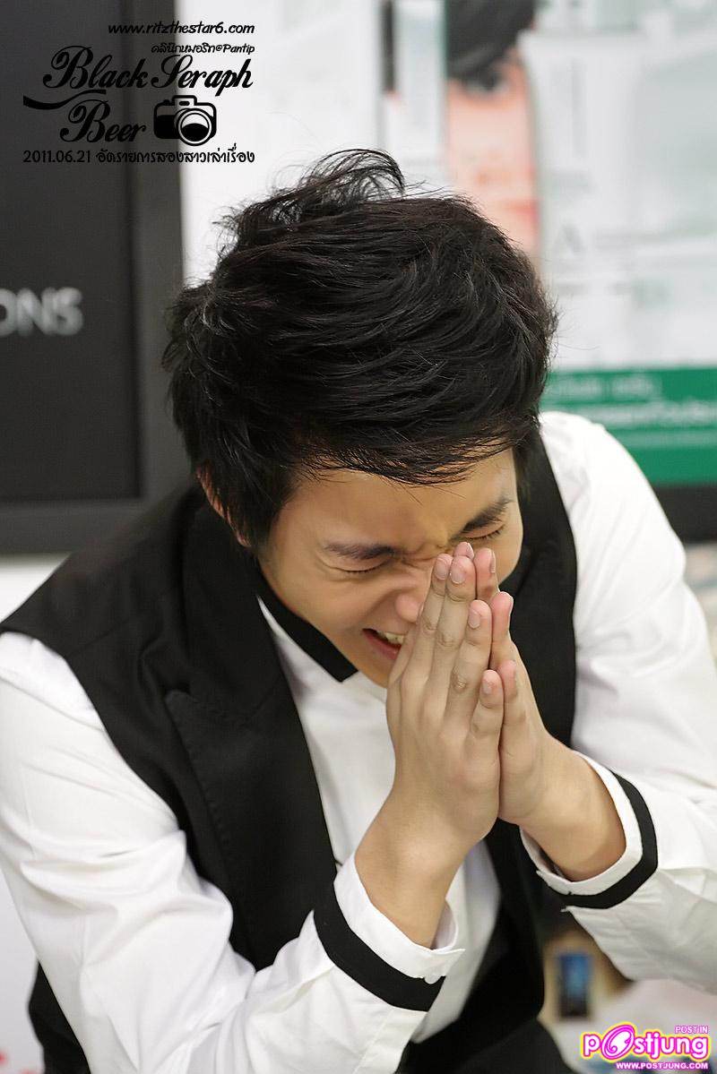 ริท @ รายการสองสาวเล่าเรื่อง