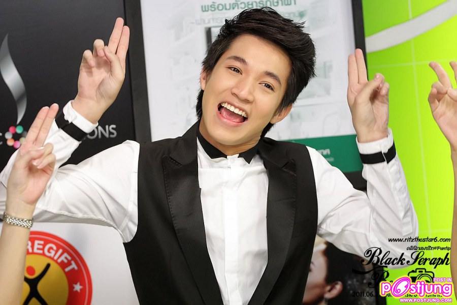 ริท @ รายการสองสาวเล่าเรื่อง