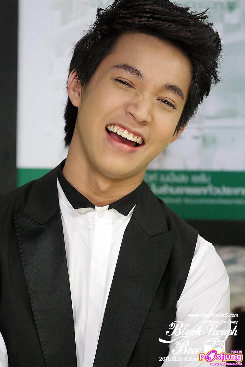 ริท @ รายการสองสาวเล่าเรื่อง