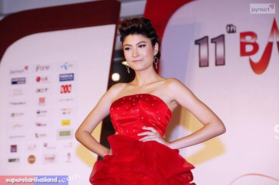 ประชันดาราสาว จุ๋ย ตอง มาร์กี้