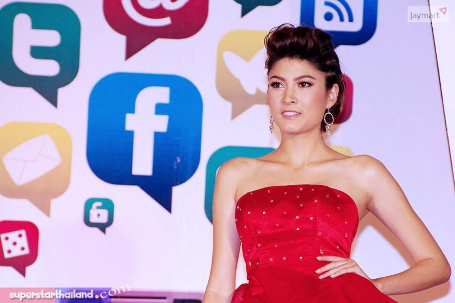 ประชันดาราสาว จุ๋ย ตอง มาร์กี้