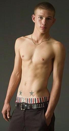 หนุ่มน้อย