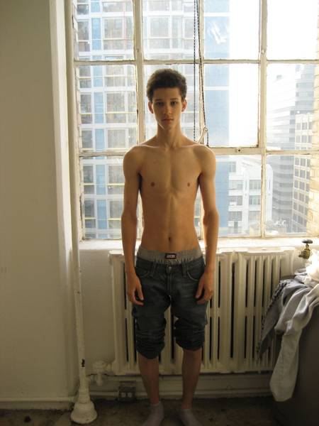 หนุ่มน้อย