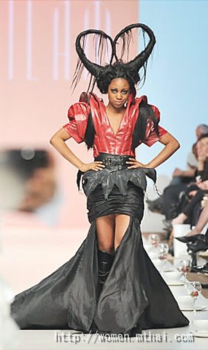 เก็บตก แฟชั่นโชว์ไอเดียล้ำ แต่ฮากันเป็นล่ำเป็นสัน