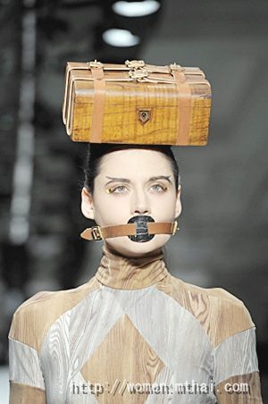 เก็บตก แฟชั่นโชว์ไอเดียล้ำ แต่ฮากันเป็นล่ำเป็นสัน