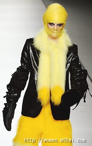 เก็บตก แฟชั่นโชว์ไอเดียล้ำ แต่ฮากันเป็นล่ำเป็นสัน