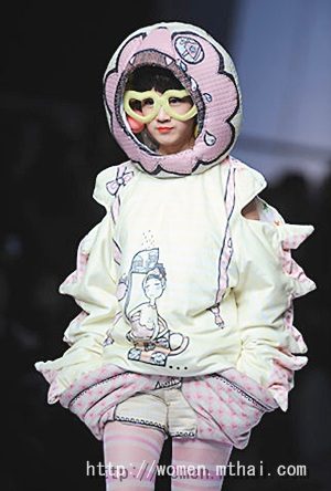 เก็บตก แฟชั่นโชว์ไอเดียล้ำ แต่ฮากันเป็นล่ำเป็นสัน