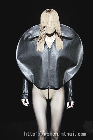 เก็บตก แฟชั่นโชว์ไอเดียล้ำ แต่ฮากันเป็นล่ำเป็นสัน