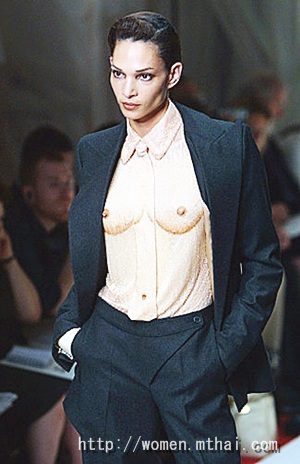 เก็บตก แฟชั่นโชว์ไอเดียล้ำ แต่ฮากันเป็นล่ำเป็นสัน