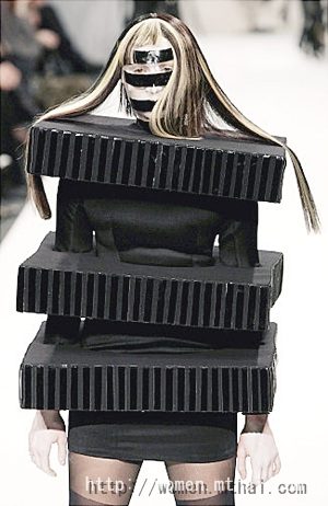 เก็บตก แฟชั่นโชว์ไอเดียล้ำ แต่ฮากันเป็นล่ำเป็นสัน