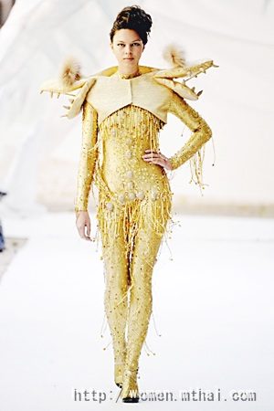 เก็บตก แฟชั่นโชว์ไอเดียล้ำ แต่ฮากันเป็นล่ำเป็นสัน