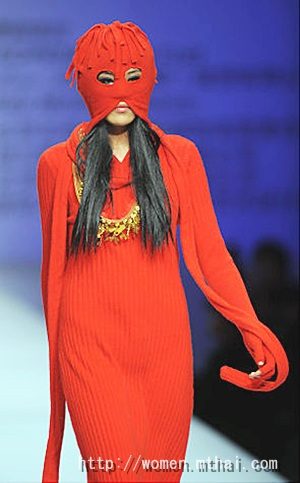 เก็บตก แฟชั่นโชว์ไอเดียล้ำ แต่ฮากันเป็นล่ำเป็นสัน