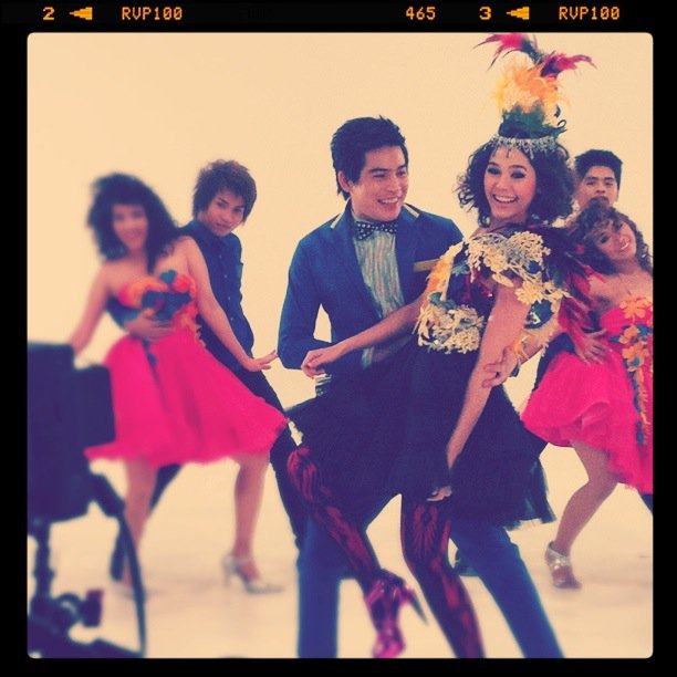 ชมพู่ อารยา กับชุดของที่ใส่เล่นละคร