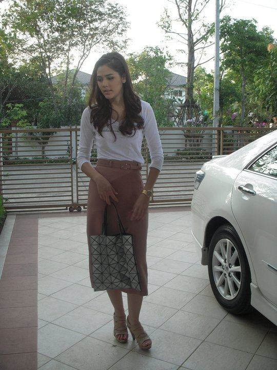 ชมพู่ อารยา กับชุดของที่ใส่เล่นละคร