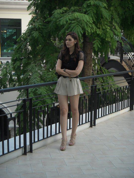 ชมพู่ อารยา กับชุดของที่ใส่เล่นละคร