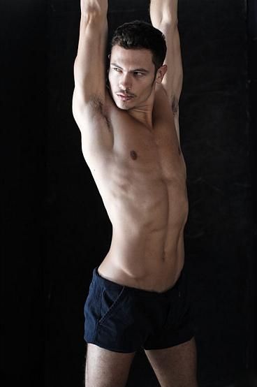 หนุ่มๆรอบดึกวันนี้