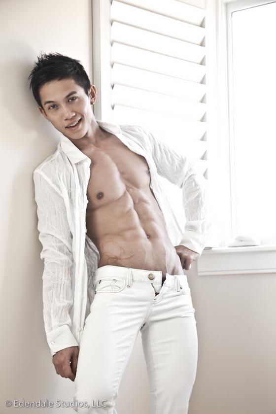 หนุ่มๆรอบดึกวันนี้