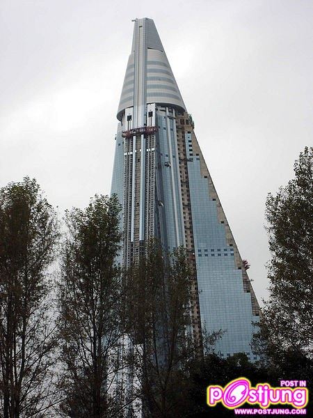 Ryugyong Hotel