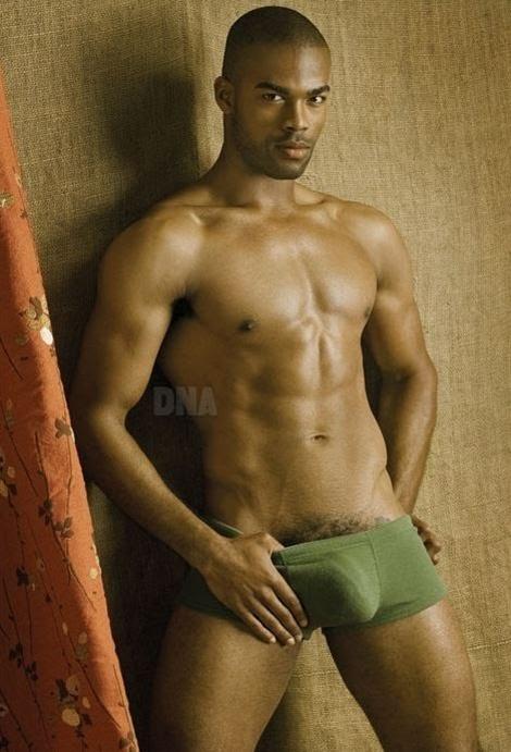 Courtney Grant @ DNA Magazine #134