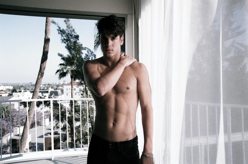 นายแบบหุ่นดีเบาๆ