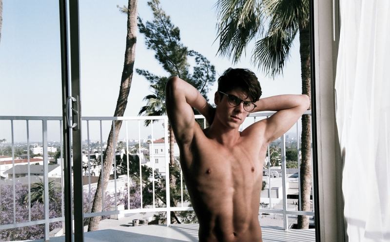 นายแบบหุ่นดีเบาๆ