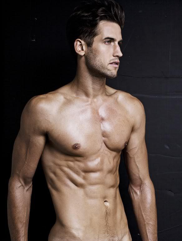 นายแบบหุ่นดีเบาๆ