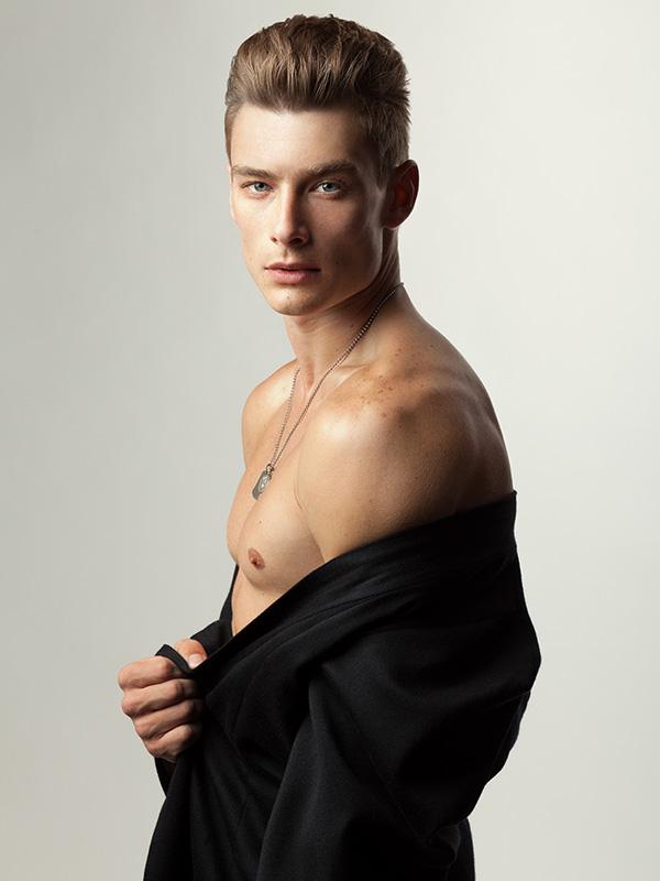 นายแบบหุ่นดีเบาๆ