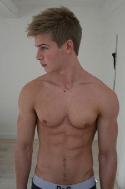 นายแบบเซ็กซี่เบาๆ