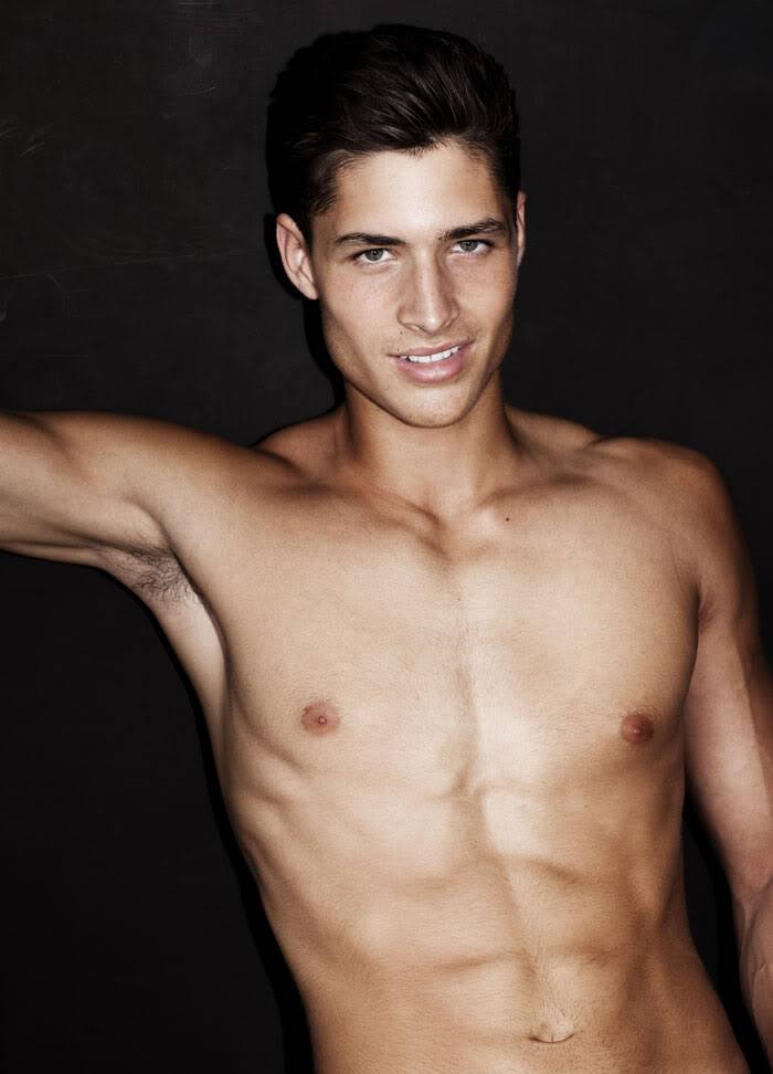 นายแบบเซ็กซี่เบาๆ