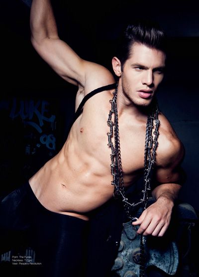 นายแบบหุ่นเซ็กซี่