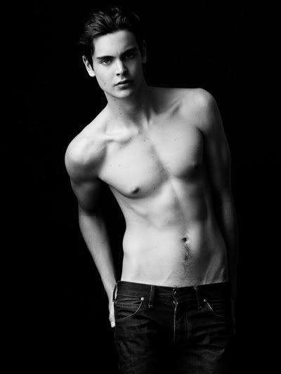 นายแบบหุ่นเซ็กซี่