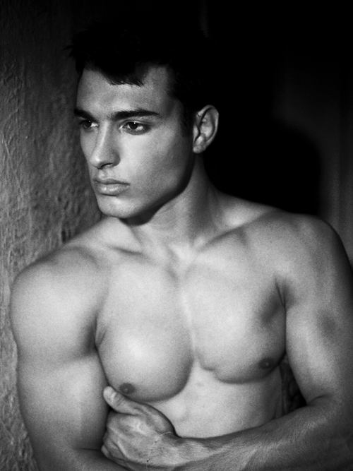 นายแบบหุ่นเซ็กซี่