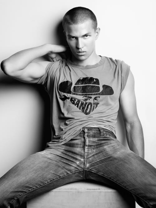 นายแบบหนุ่มอย่าหยุดเซ็กซี่