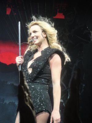 Britney  - - -  The Femme Fatale Tour San Jose!