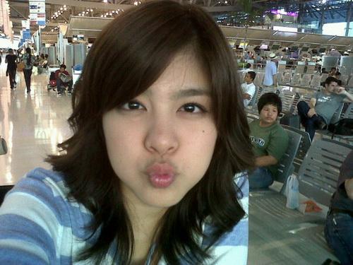 ดาราทำท่าปากจู๋ แบ๊วๆน่ารักๆ