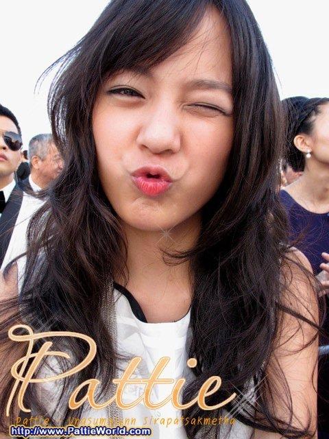 ดาราทำท่าปากจู๋ แบ๊วๆน่ารักๆ