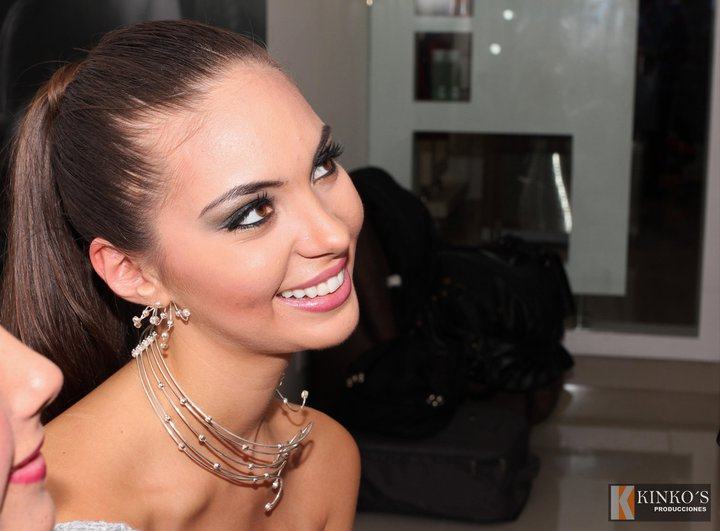 Miss Peru Universe 2011 เธอมาแรงมาก