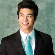 ผู้ชายใส่สูท