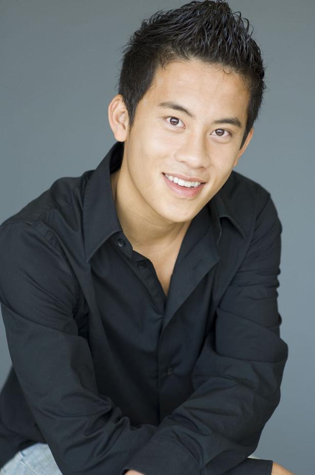 หนุ่ม Long Her