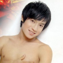 หนุ่มตี๋หล่อๆ พิเศษสุดสำหรับทุกคนนะคะ