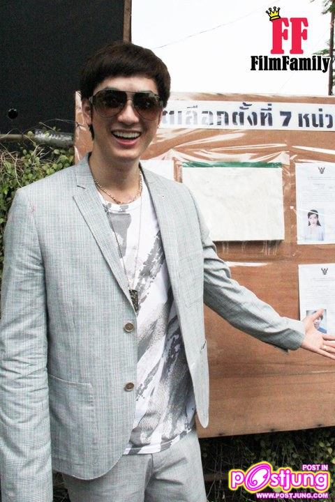 Pic.ฟิล์ม-รัฐภูมิ ใช้สิทธิ์เลือกตั้งล่วงหน้า