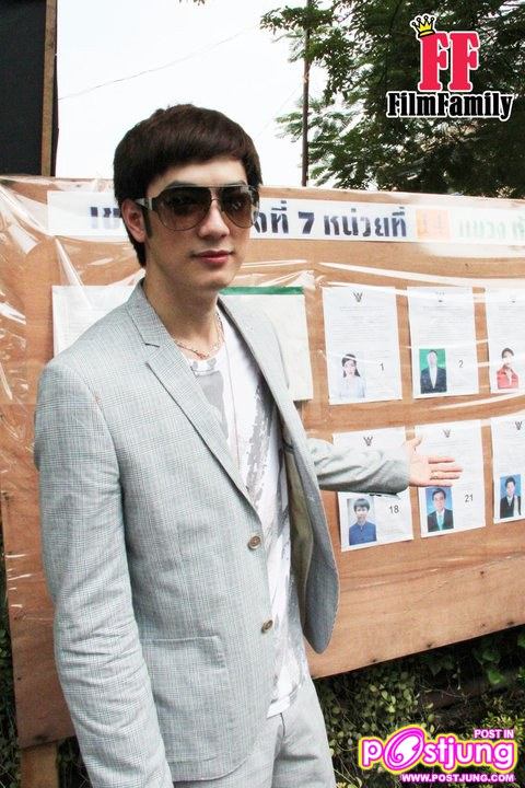 Pic.ฟิล์ม-รัฐภูมิ ใช้สิทธิ์เลือกตั้งล่วงหน้า