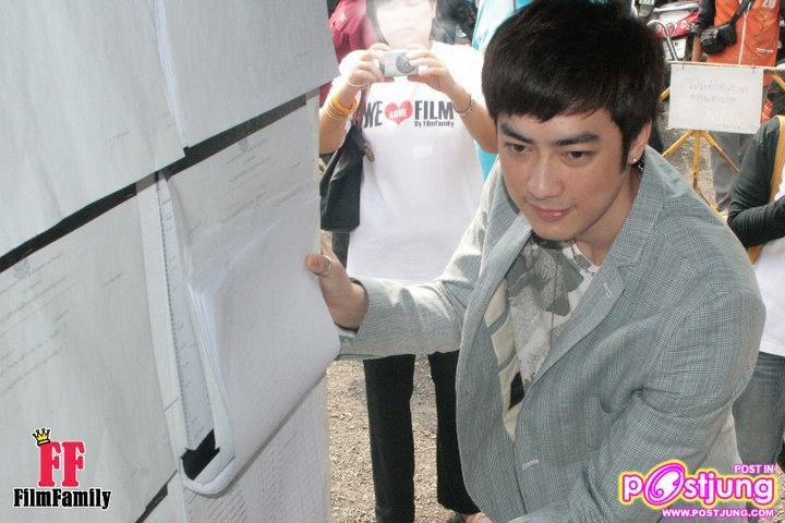 Pic.ฟิล์ม-รัฐภูมิ ใช้สิทธิ์เลือกตั้งล่วงหน้า