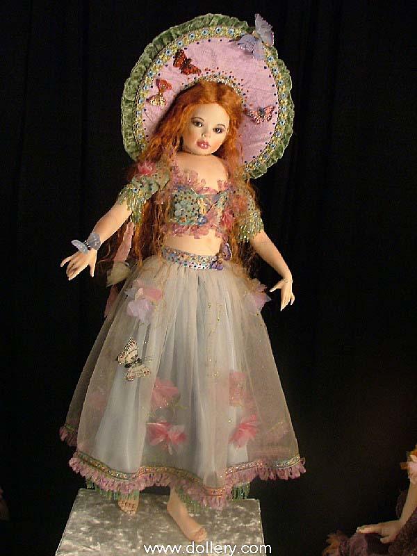 ตุ๊กตาเจ้าหญิงผีเสื้อทำจาก porcelain เมือง Limoges