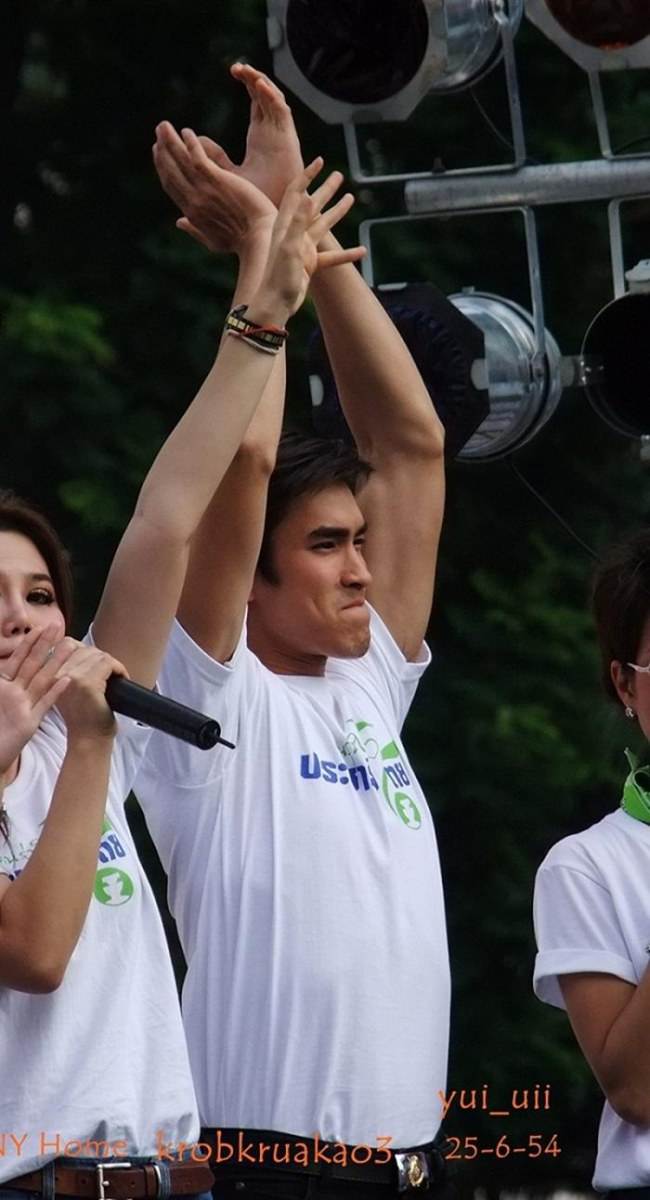 ณเดชน์ งานรณรงค์เลือกตั้ง"รวมพลคนรุ่นใหม่ หัวใจประชาธิปไตย"