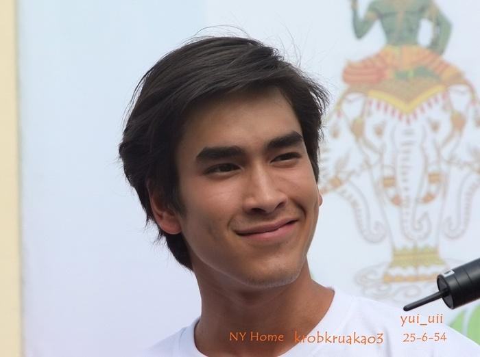 ณเดชน์ งานรณรงค์เลือกตั้ง"รวมพลคนรุ่นใหม่ หัวใจประชาธิปไตย"